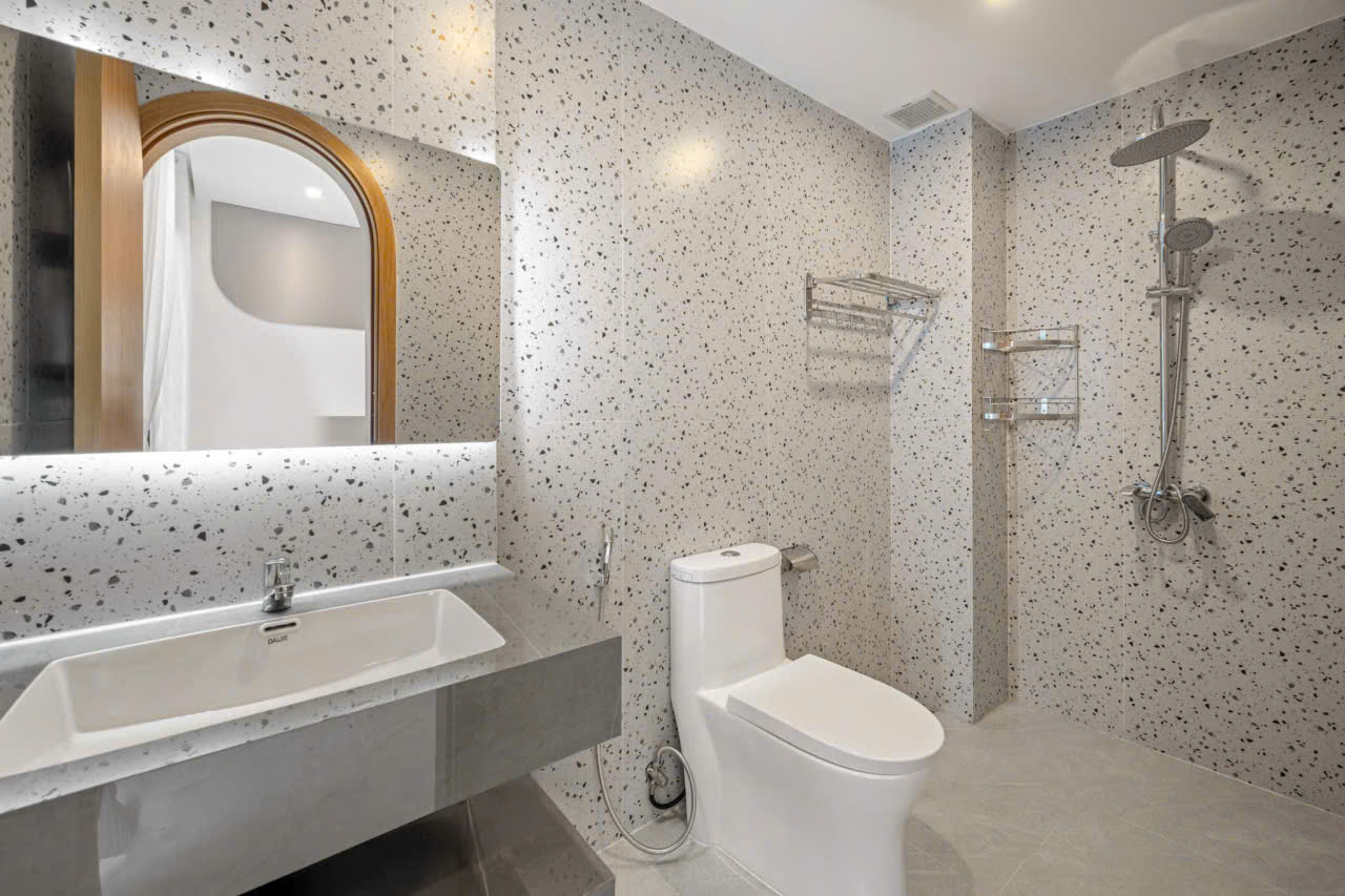 CHÂU THỊ VĨNH TẾ