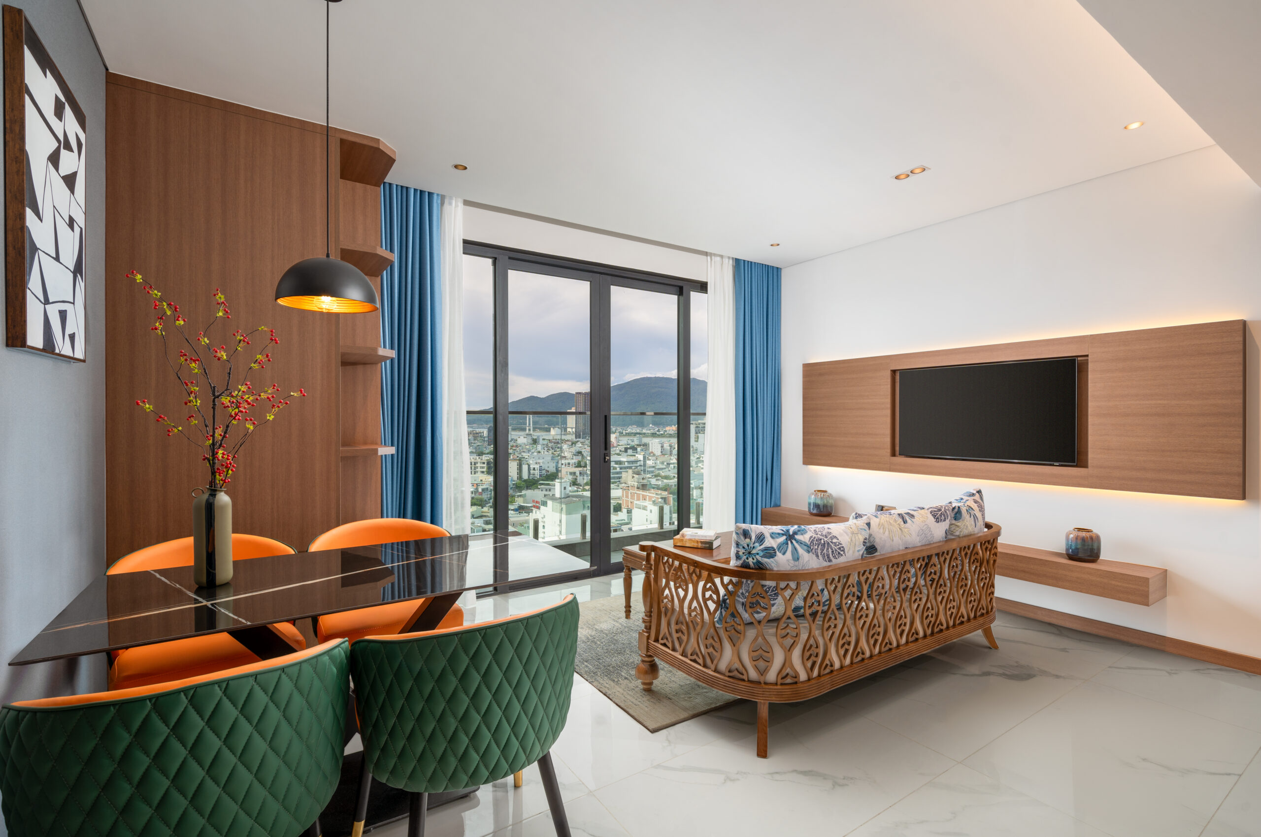 3-BEDROOM SUITE RIVER VIEW