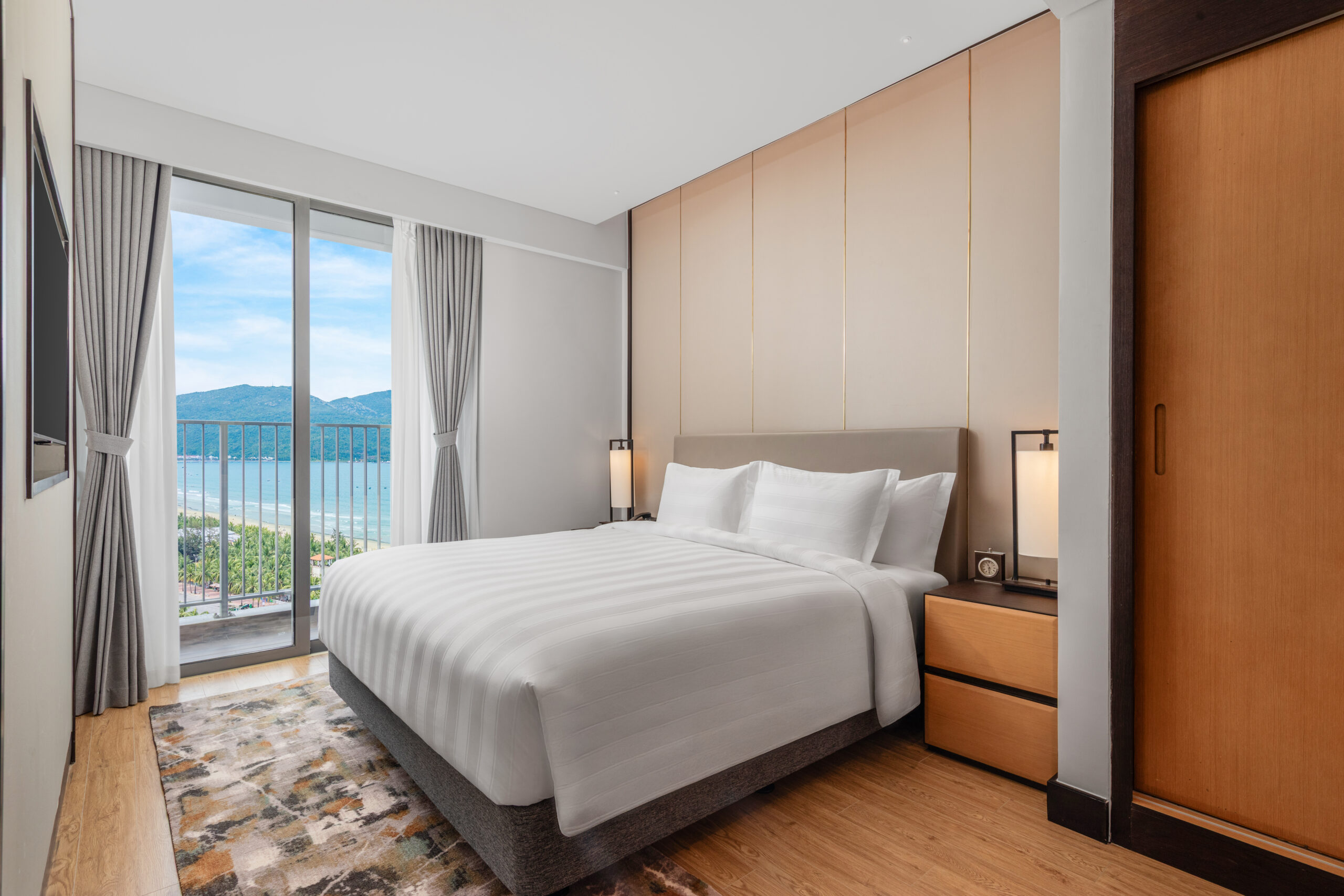 2 BED ROOM FAMILY SUITE