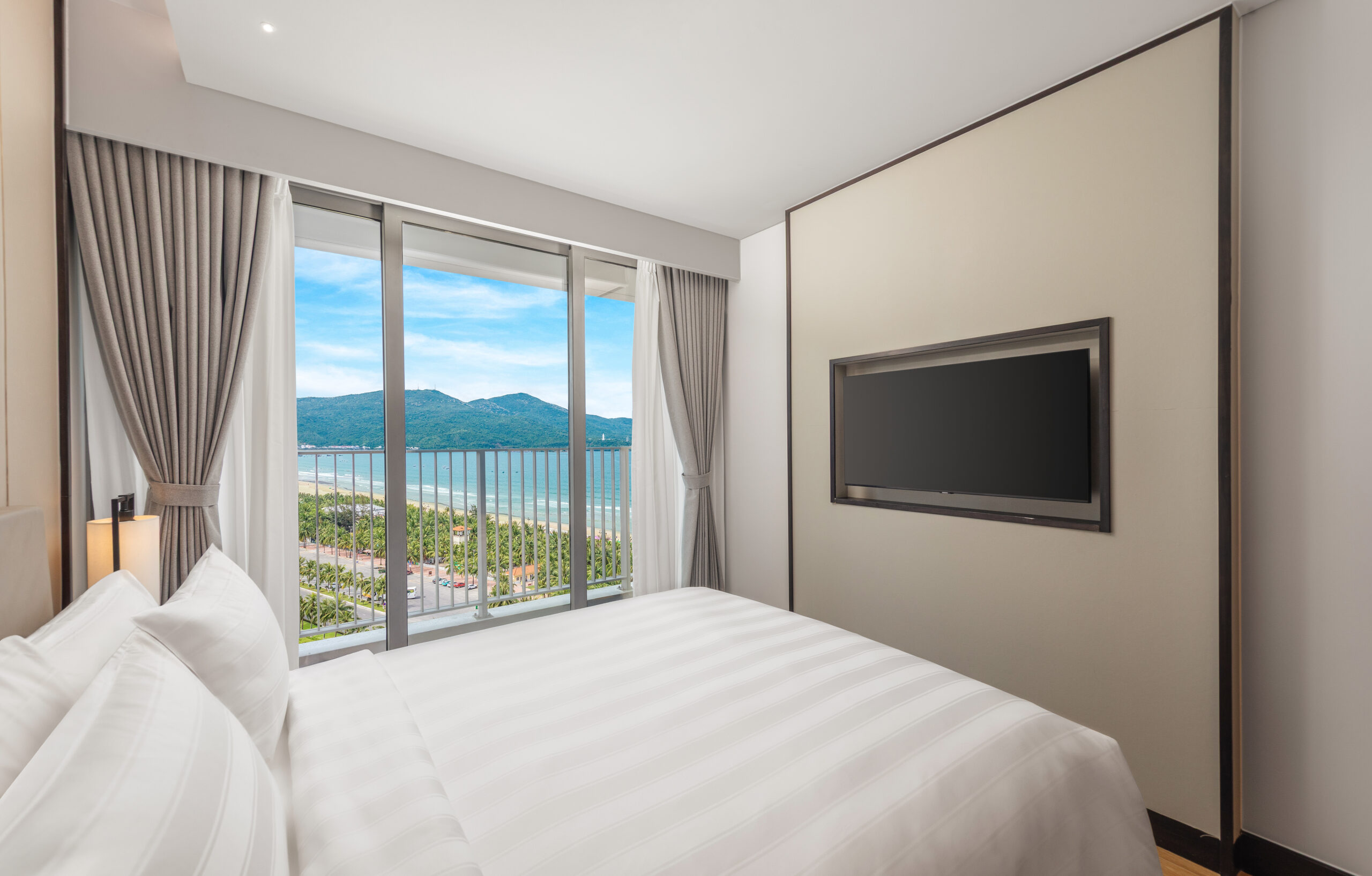 2 BED ROOM FAMILY SUITE