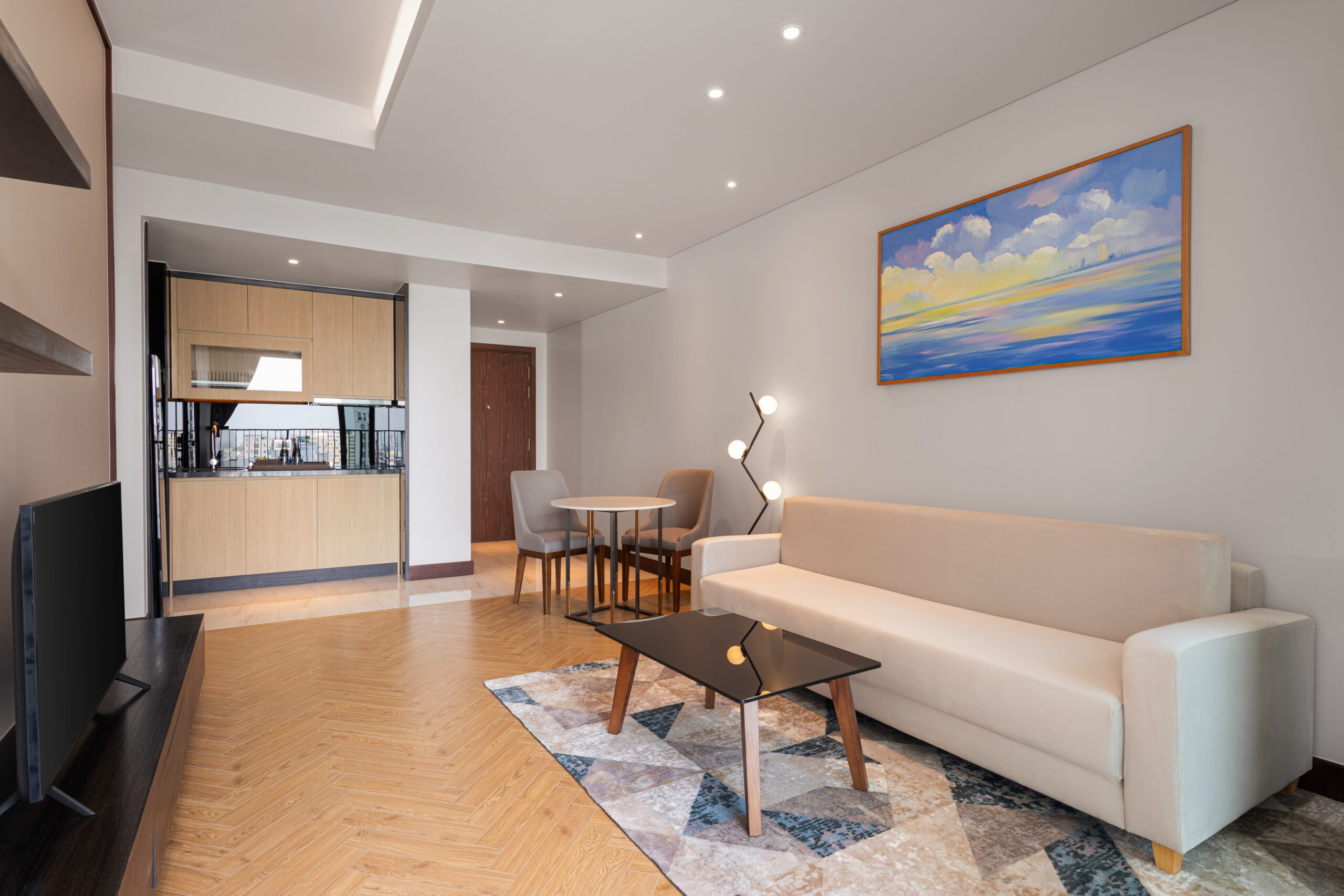 1 BEDROOM CITY VIEW