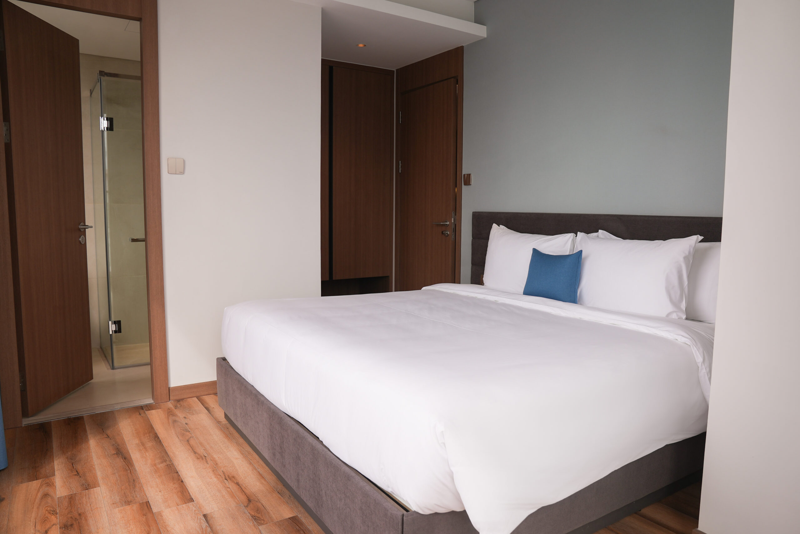 2 BED ROOM SUITE CITY VIEW