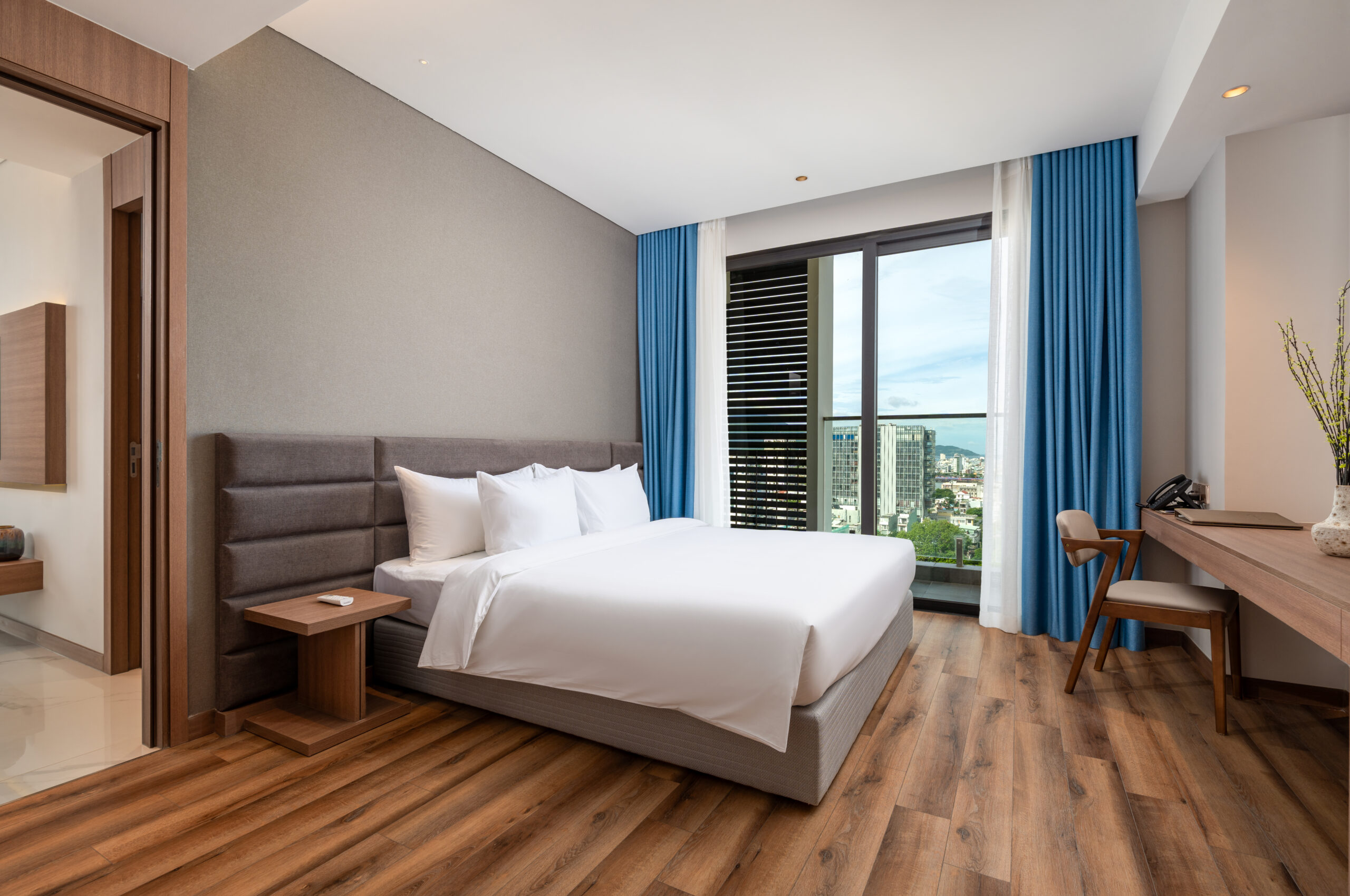 3-BEDROOM SUITE SEA VIEW