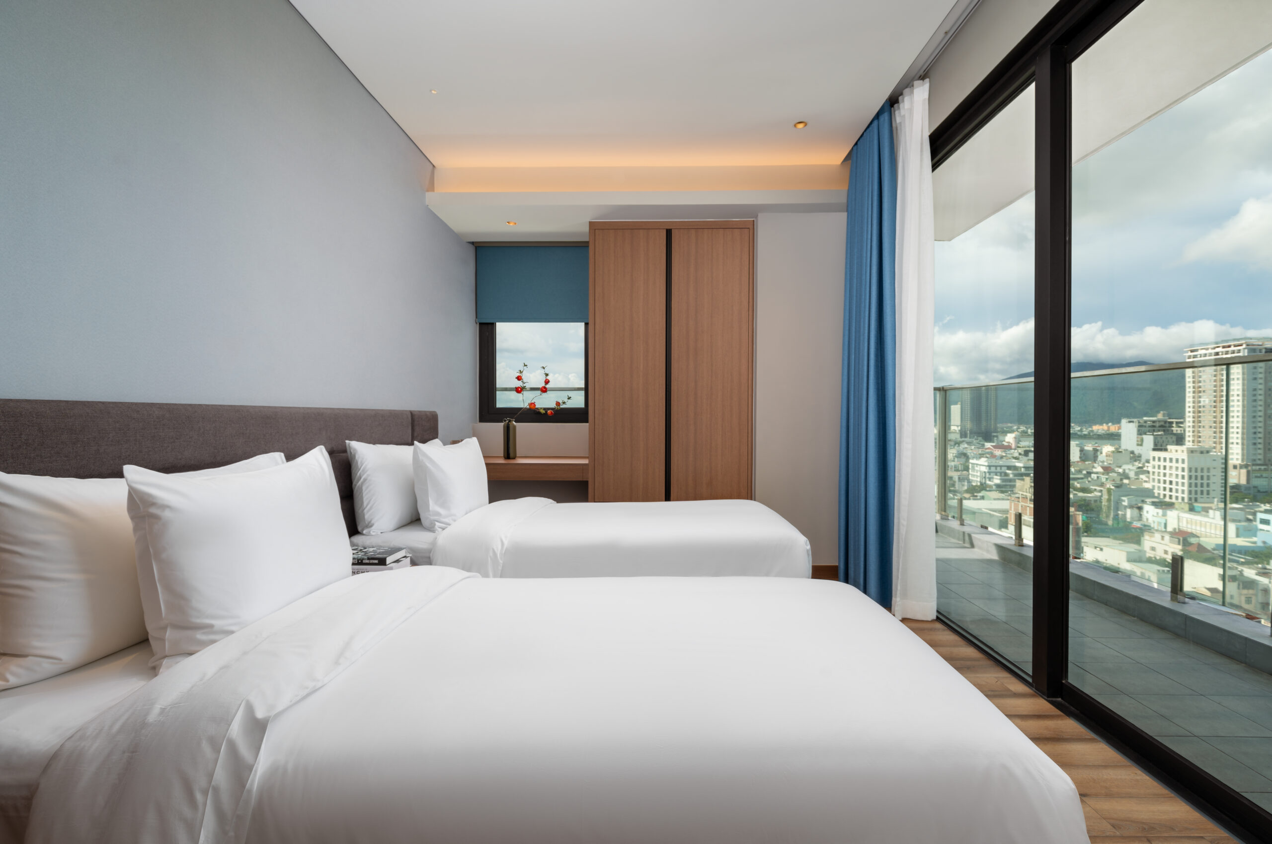 3-BEDROOM SUITE SEA VIEW